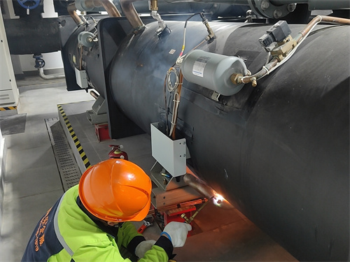 中央空調主機故障停機